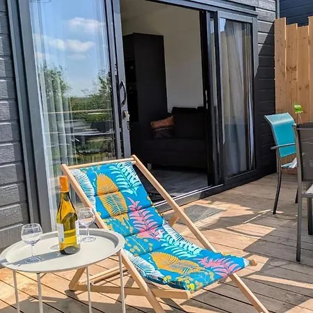 Les Petites Maisons Dans La Monterie La Source 펜션 *