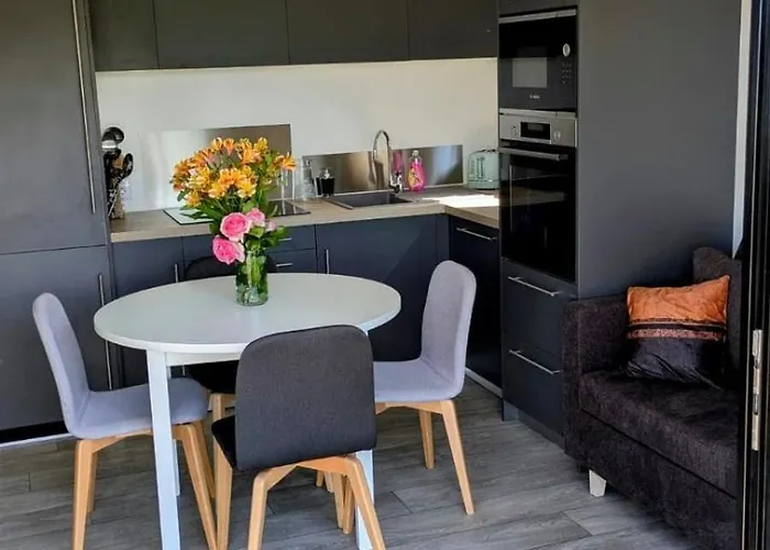 Les Petites Maisons Dans La Monterie La Source Σπίτι διακοπών *