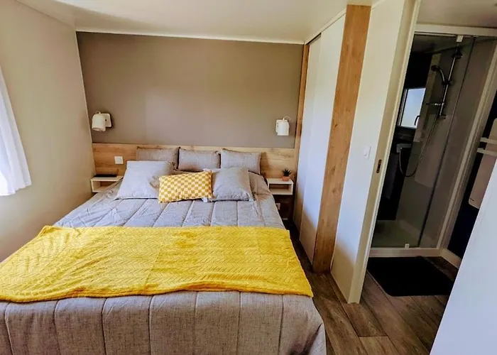 Σπίτι διακοπών Les Petites Maisons Dans La Monterie La Source Σαιν-Λο