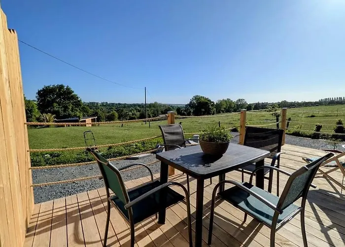 Les Petites Maisons Dans La Monterie La Source