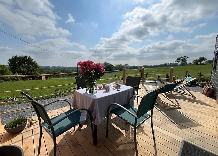 Les Petites Maisons Dans La Monterie La Source * Σαιν-Λο